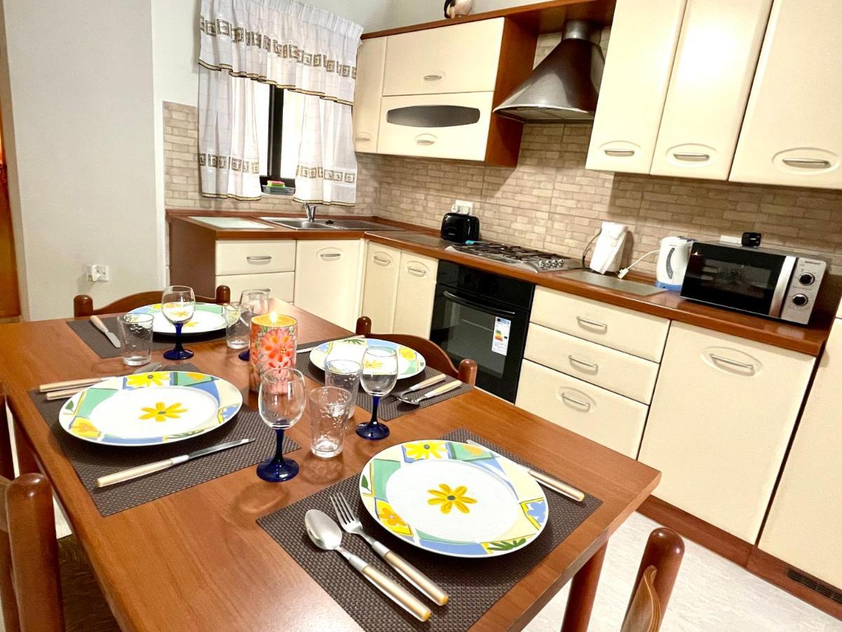 Regent Court - 3 Bedroom Apartment Within Walking Distance From Seafront St. Paul's Bay Exteriér fotografie