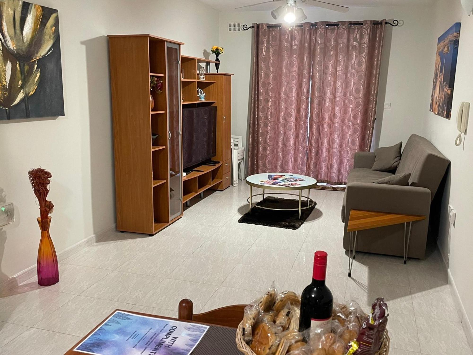 Regent Court - 3 Bedroom Apartment Within Walking Distance From Seafront St. Paul's Bay Exteriér fotografie